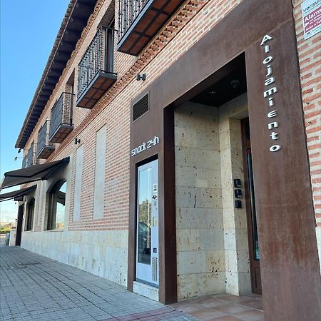 Casa Lola Hotel Rueda Luaran gambar