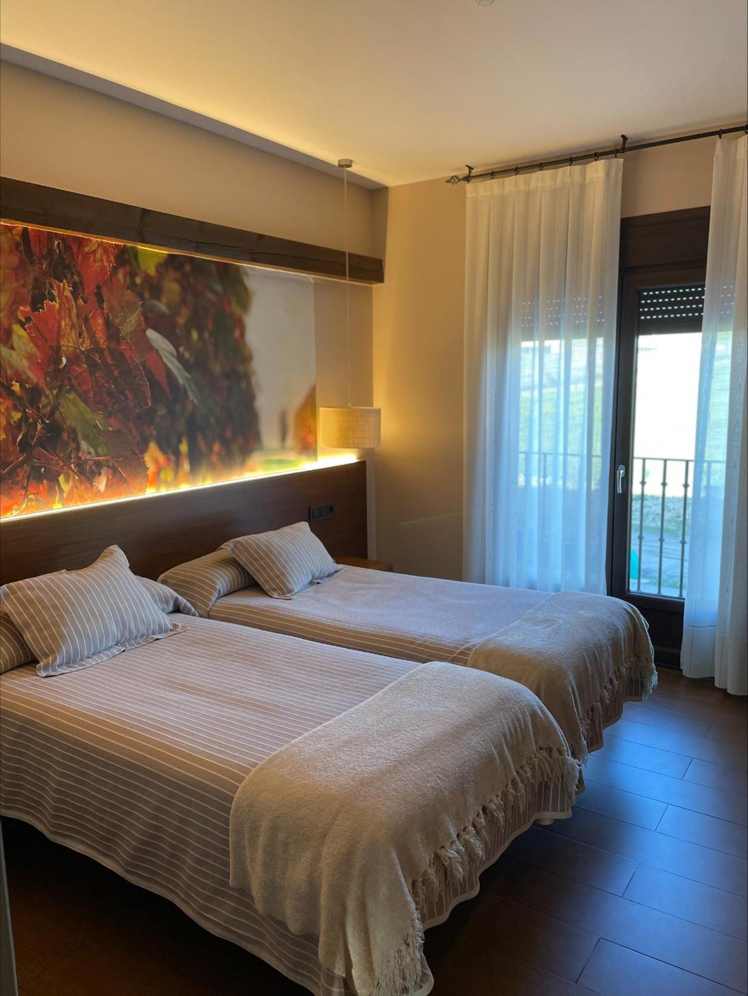 Casa Lola Hotel Rueda Luaran gambar