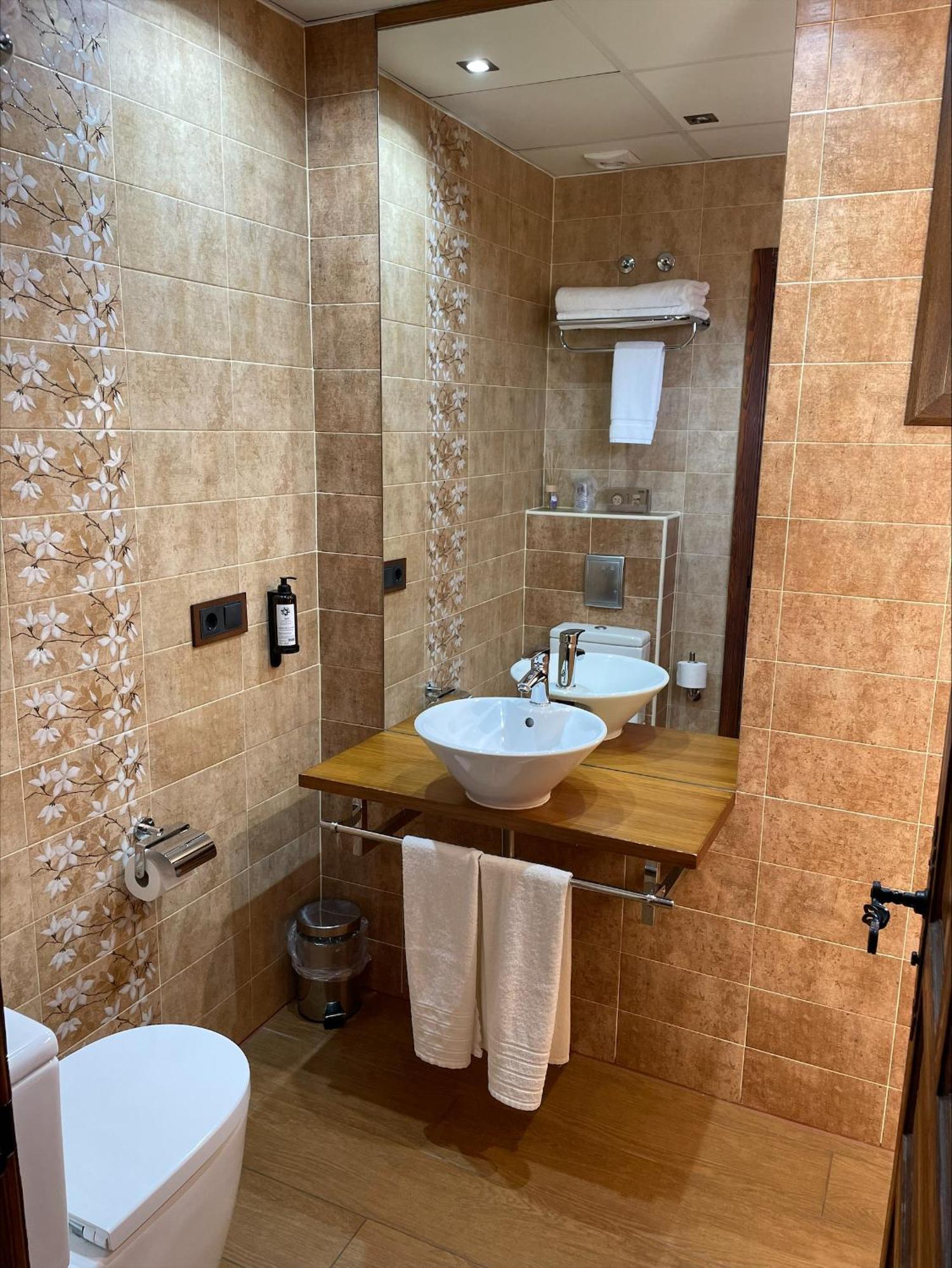 Casa Lola Hotel Rueda Luaran gambar